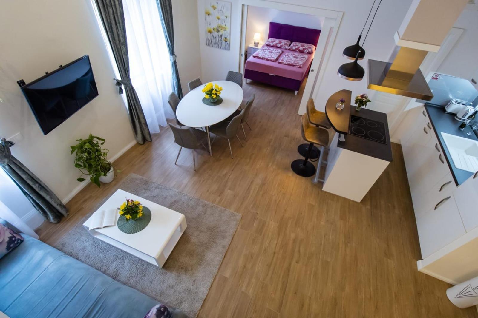 Apartma Bonne Chance Apartment, Center, Location